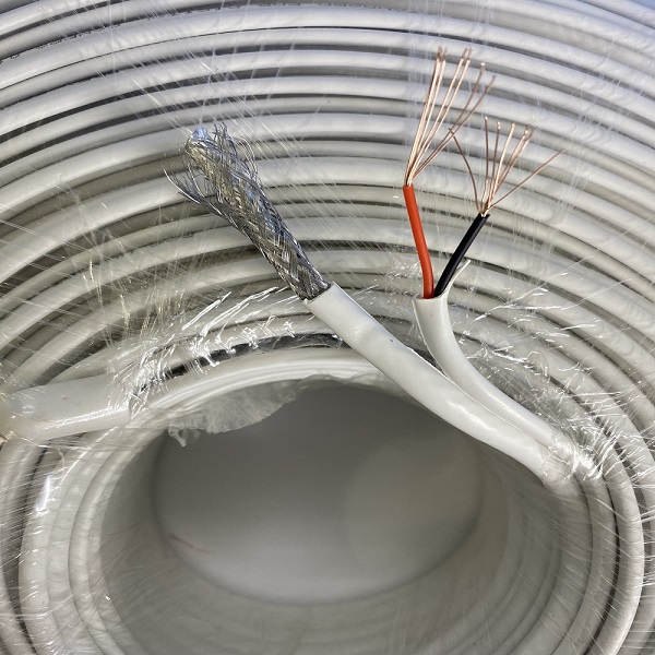 Cáp đồng trục 5C là một loại cáp truyền tín hiệu thông dụng, có nhiều loại đa dạng để phù hợp với các ứng dụng khác nhau