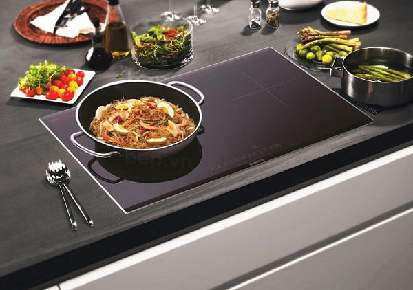 Bếp điện từ đôi thường có thiết kế hiện đại và thẩm mỹ, giúp nâng cao vẻ đẹp của nhà bếp