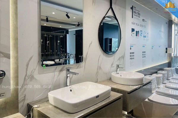 Các thiết bị vệ sinh cao cấp thường được thiết kế với các tính năng thông minh giúp tối ưu hóa tính tiện ích và sự thuận tiện