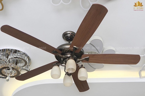 Hùng Thảo là đơn vị cung cấp sản phẩm đèn ốp trần hiện đại tại Nghệ An có chất lượng, uy tín tốt nhất hiện nay