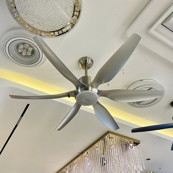 Người tiêu dùng ngày càng đề cao sự tinh tế, hiệu quả và trải nghiệm cá nhân khi chọn mua quạt trần cao cấp